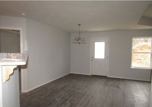Building Photo - Duplex in Ozark!!