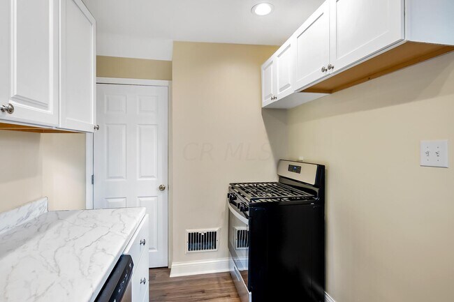 Building Photo - 109 E Arcadia Ave