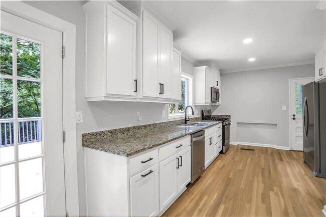 Building Photo - 2925 Arden Rd NW