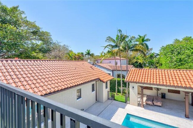 Building Photo - 519 Alhambra Cir