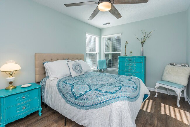 Building Photo - 4213 Kensington Garden Ct