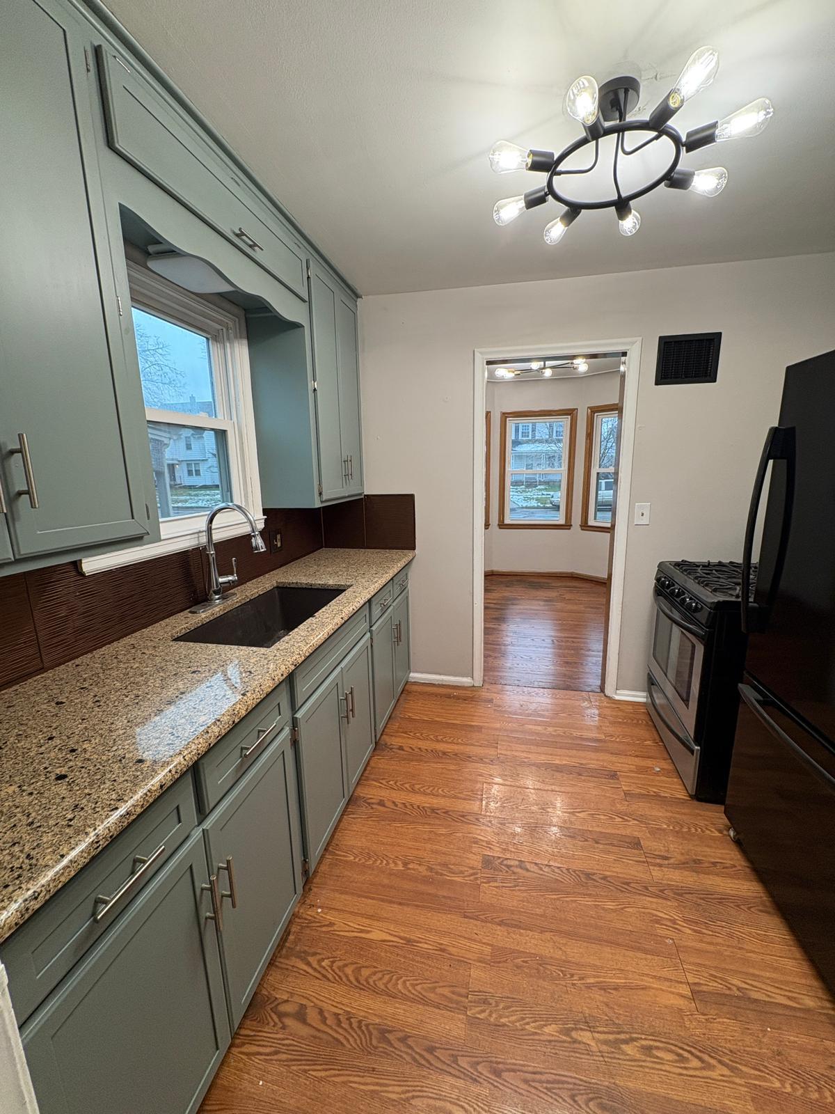 Building Photo - 218 W Capistrano Ave