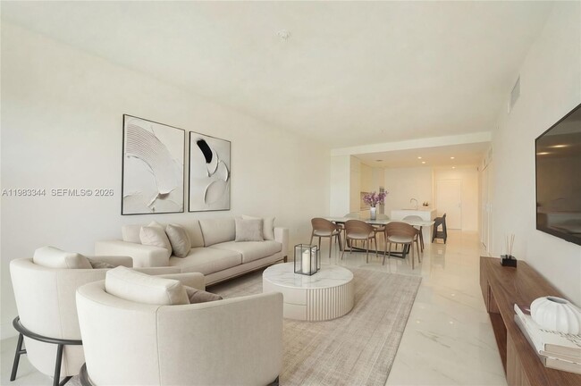 Building Photo - 700 NE 24th St