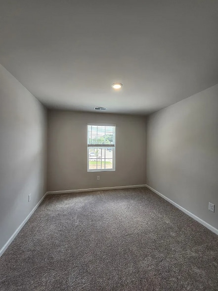 Building Photo - 712 Peyden Ln