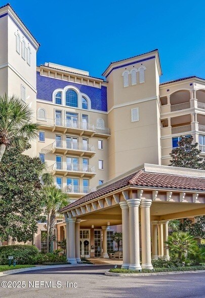 Building Photo - 426 Beachside Pl