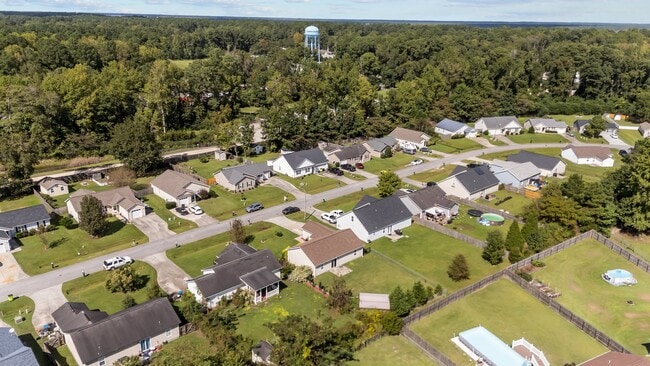Building Photo - 131 Oakley Dr