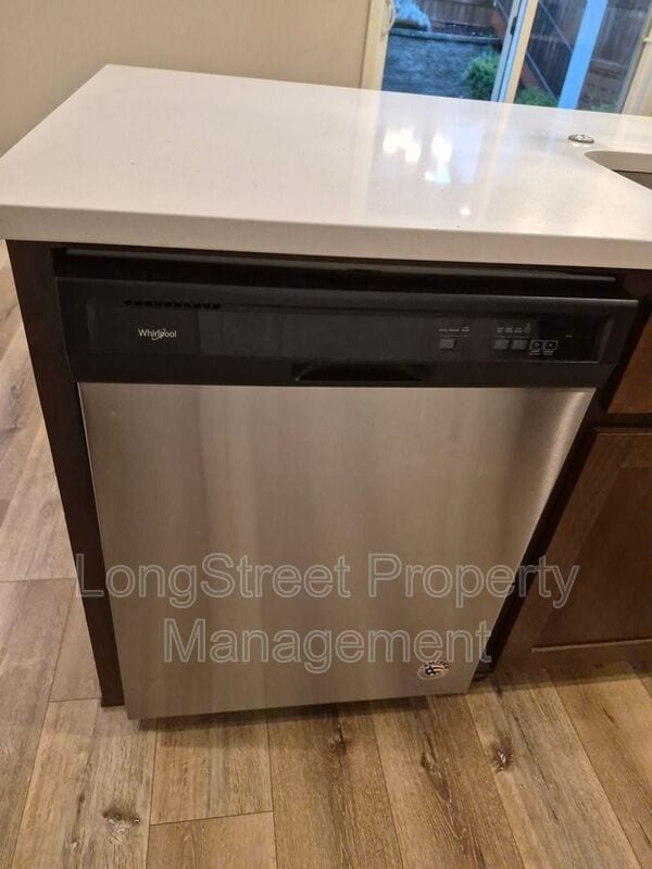 Building Photo - 7278 SE Ronelle Ct