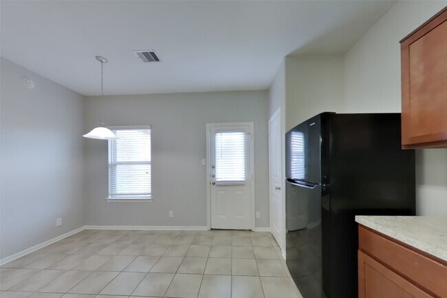 Building Photo - 6103 Coleus St