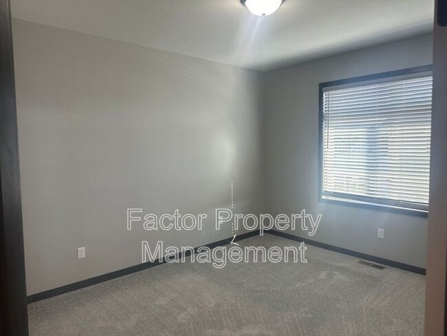 Building Photo - 308 Prairie Rose Trl