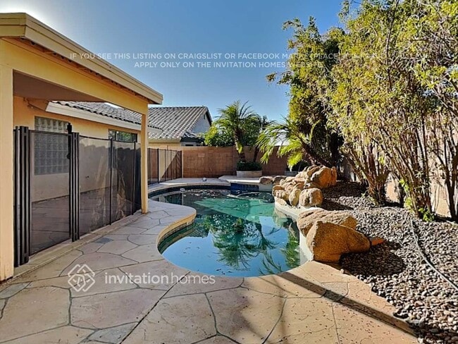 Building Photo - 7358 E Nopal Ave