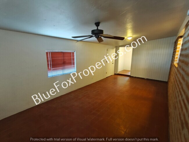 Building Photo - 1905 E Lind Rd