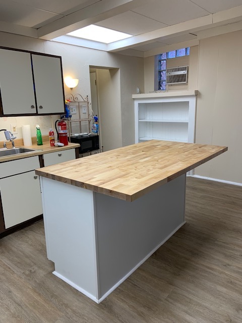Island Kitchen. - 5832 Phillips Ave