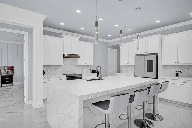 Building Photo - 8306 Sky Eagle Dr