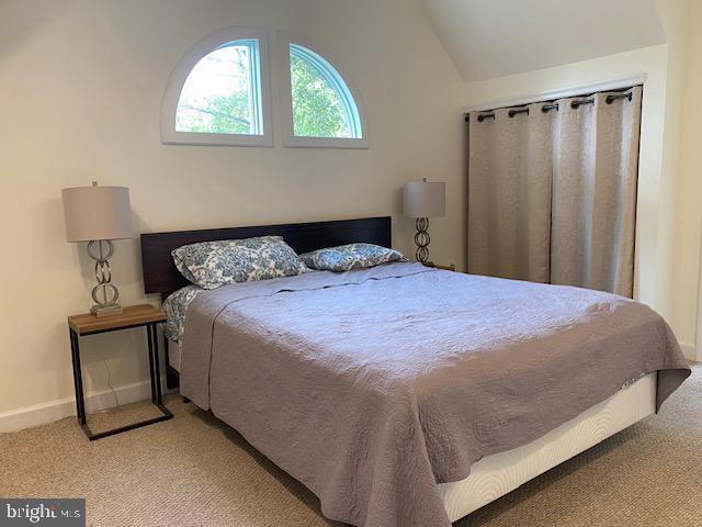 Building Photo - 1420 Riverside Dr