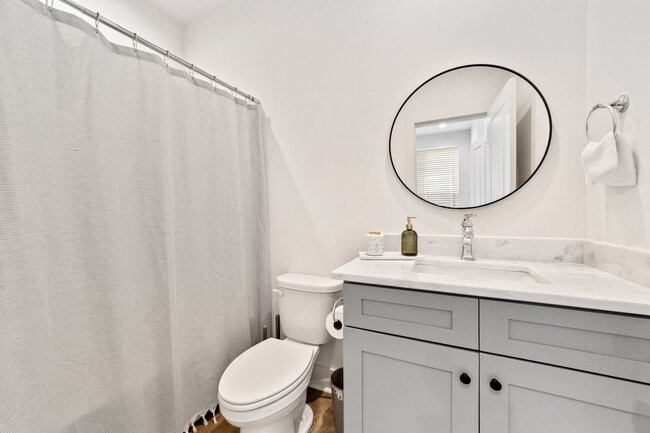Building Photo - Enclave 1 bed 1 bath