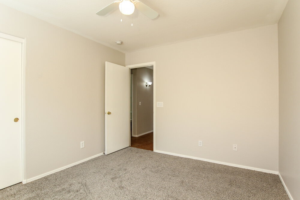 Building Photo - 15066 W Buchanan St