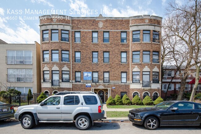 Building Photo - 6660 N Damen Ave