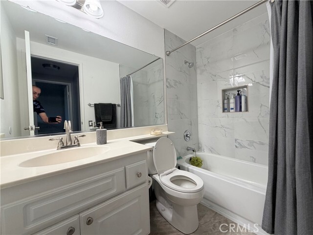 Building Photo - 16040 Leffingwell Rd