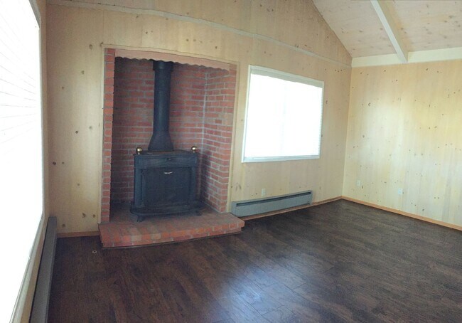 Building Photo - 1563 Sonado Rd