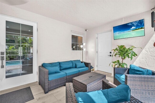 Building Photo - 252 Malibu Cir