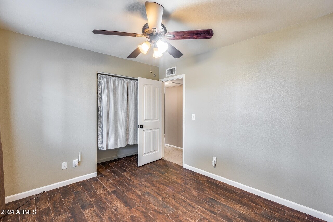 Building Photo - 2933 W Muriel Dr