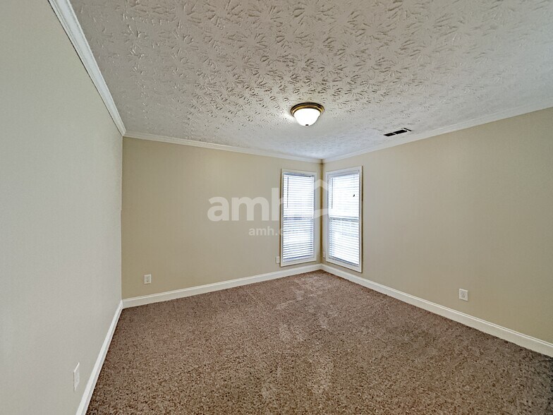 Building Photo - 1151 Folkstone Dr