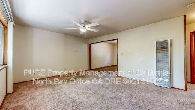 Building Photo - 867 Lorna Dr
