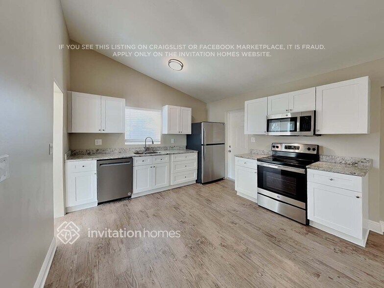 Building Photo - 1333 Stately Oaks Dr NW