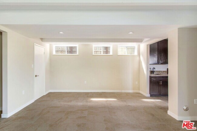 Building Photo - 4151 Don Mariano Dr