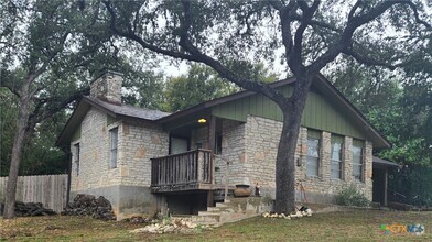 Building Photo - 900 Hillyer St