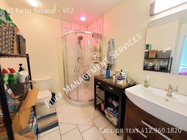 Building Photo - 11 Fifth Avenue-402