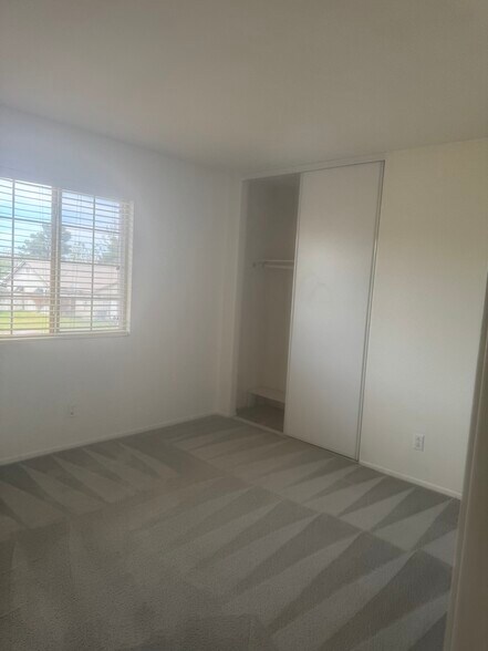 Building Photo - 37916 San Carlos Way