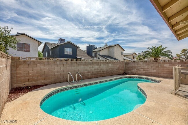 Building Photo - 3922 Gulliver St