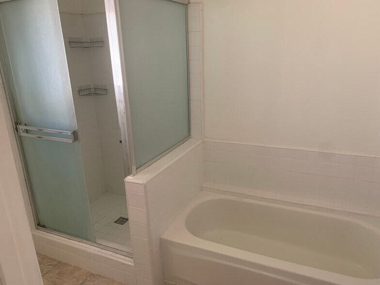 Master Bathroom - 1317 26th St