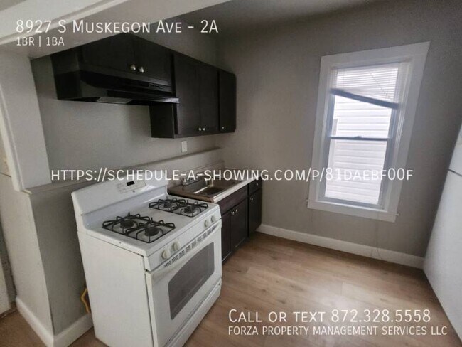 Building Photo - 8927 S Muskegon Ave