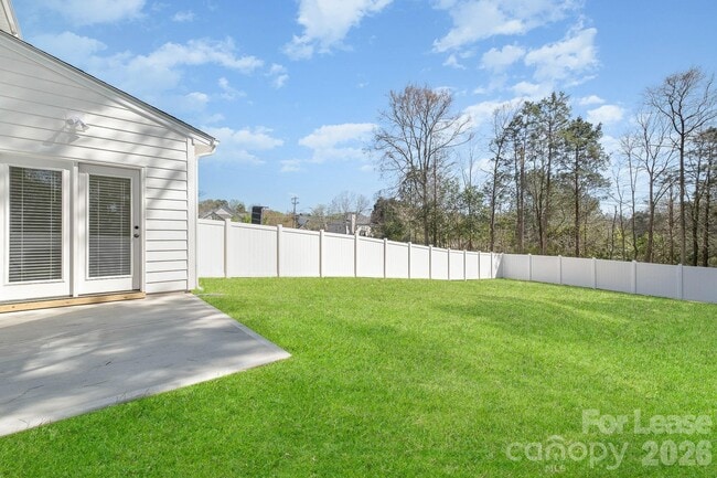 Building Photo - 2507 Lynbridge Dr