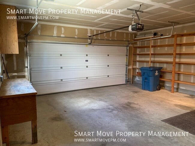 Building Photo - 8826 W Midland St