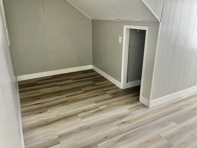 Building Photo - 4 Plex Seller Finance