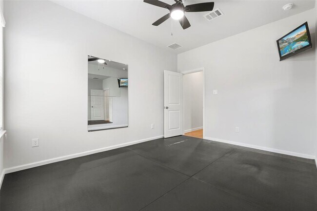 Building Photo - 5815 Jade Crest Ct