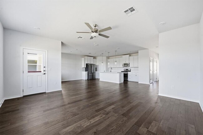 Building Photo - 4806 Plum Peach Bend