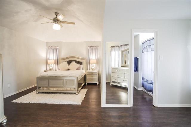 Building Photo - 449 Phillips Dr