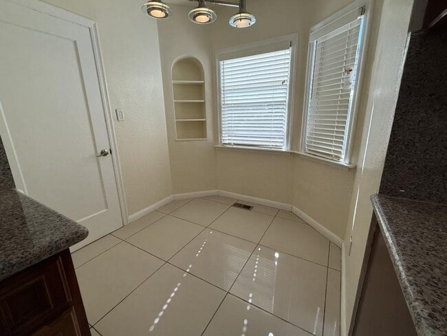 Building Photo - 2 bedroom in Berkeley CA 94702