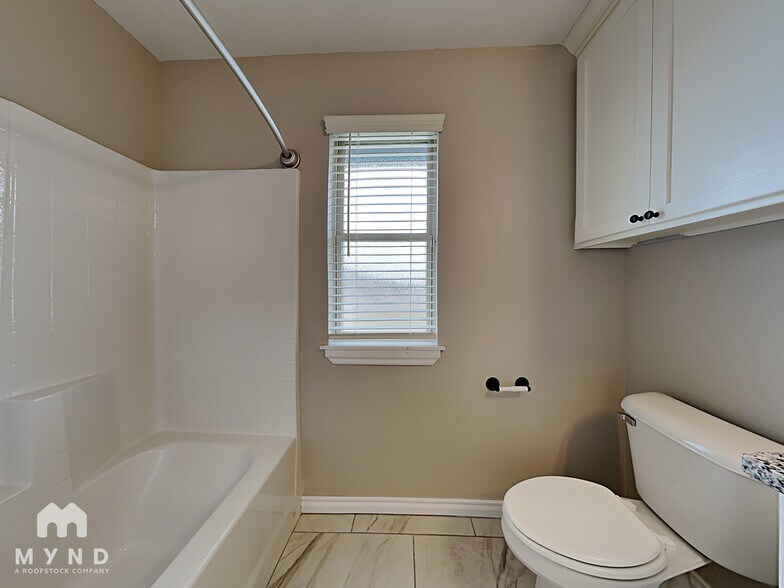 Building Photo - 13316 Brampton Way