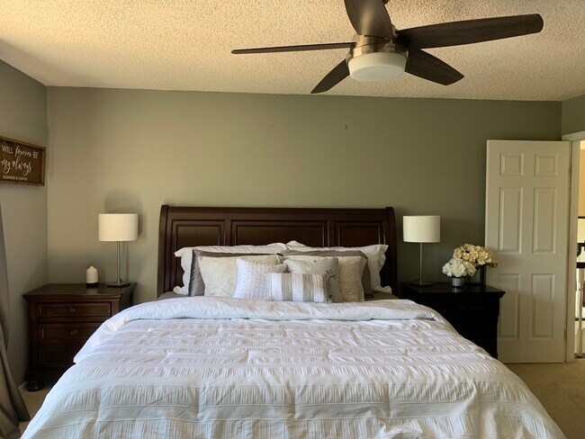 Building Photo - 3340 Richmond Dr