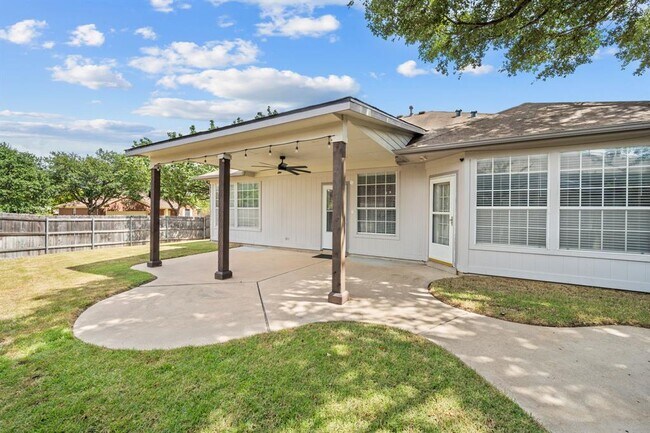 Building Photo - 1600 Viki Lynn Ct
