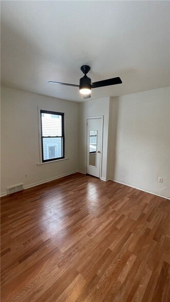 Building Photo - 319 N Balph Ave