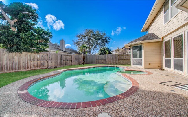 Building Photo - 4907 Mountain Fork