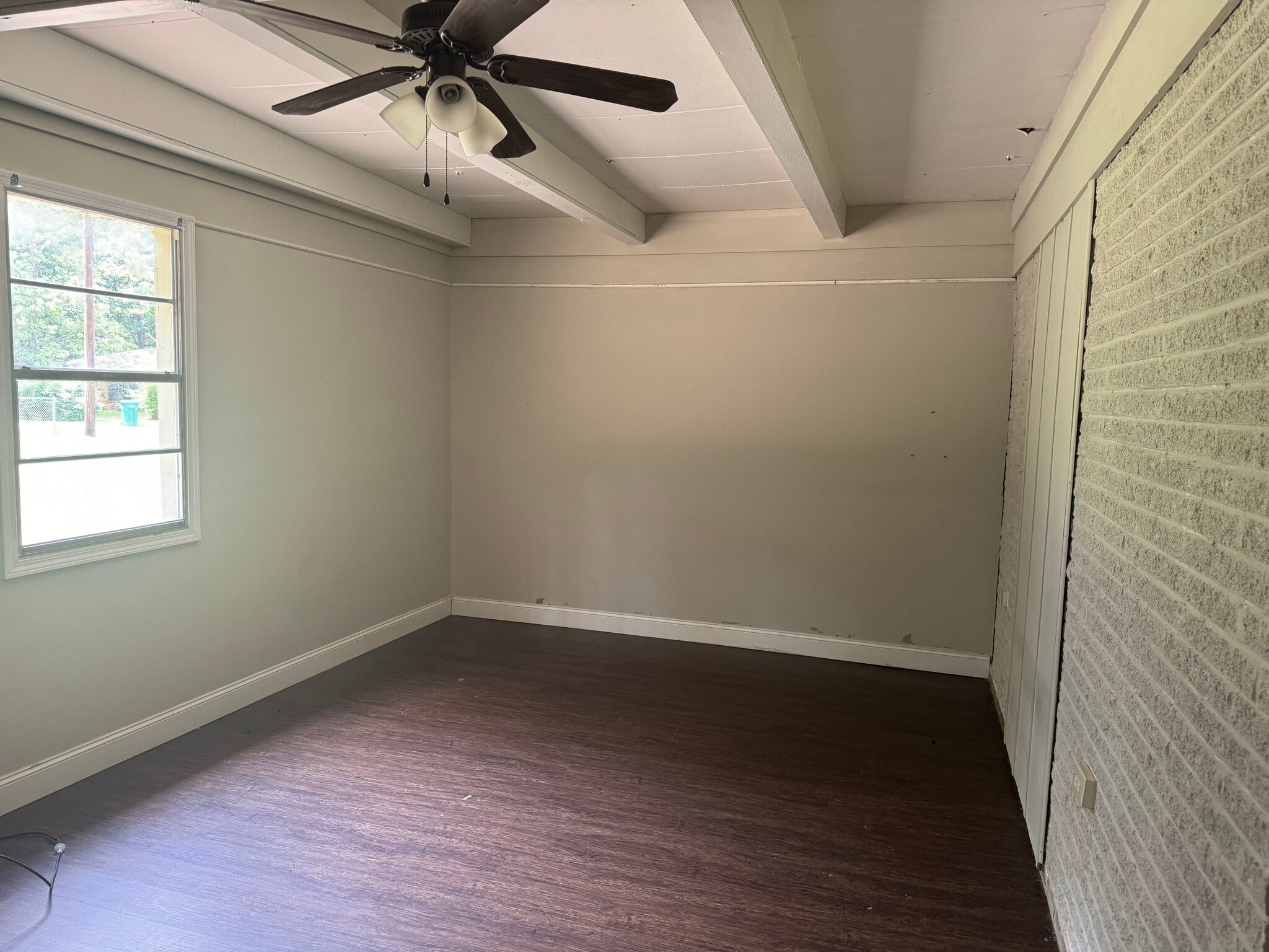 Bedroom 3/Master - 907 Hill N Dale Dr