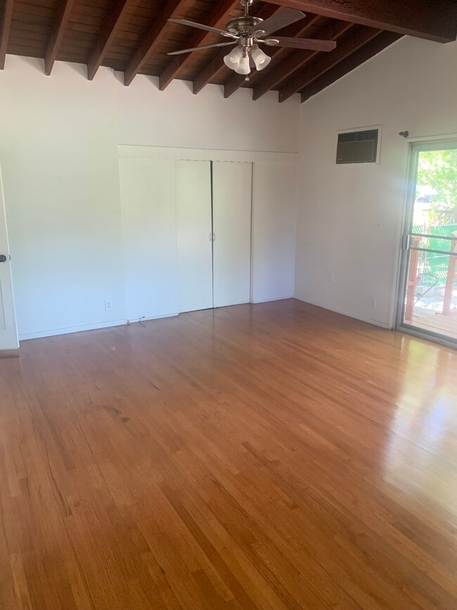 Building Photo - 17178 Kingsbury St