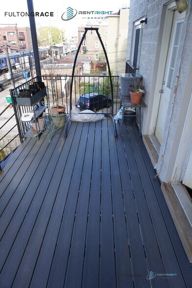 Building Photo - 3322 W Eastwood Ave